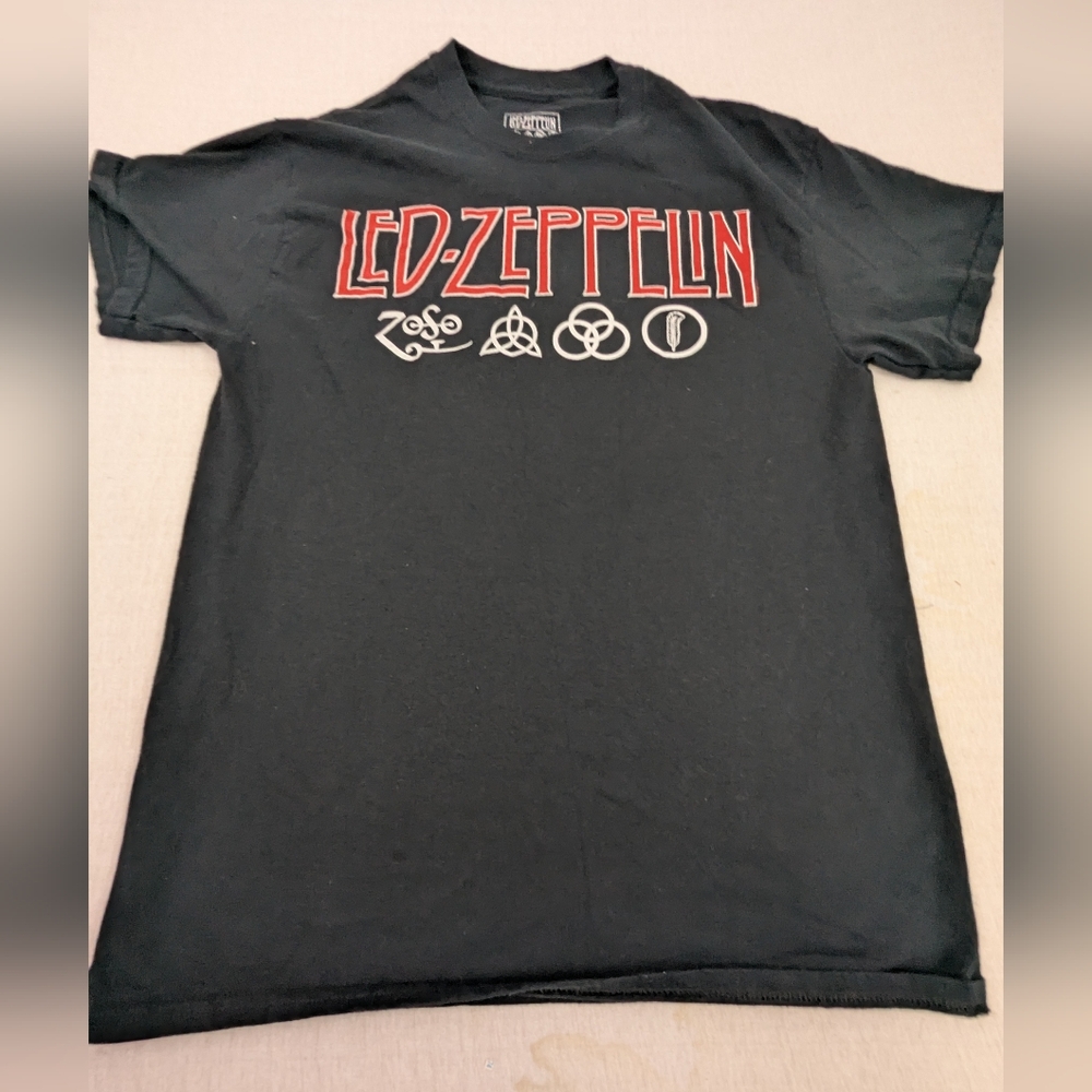 Led Zepplin Black Tee With Red Graphics Size Medium